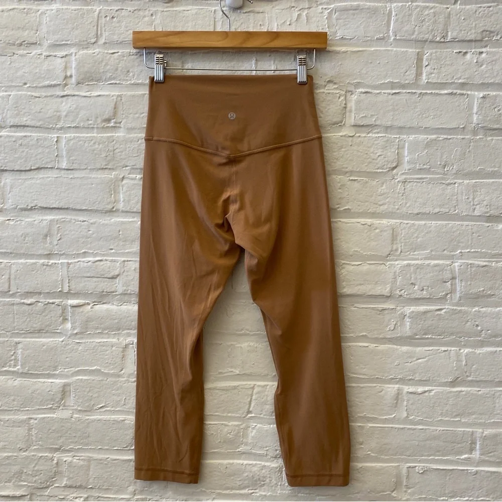 Lululemon ||‎ Align Crop 21